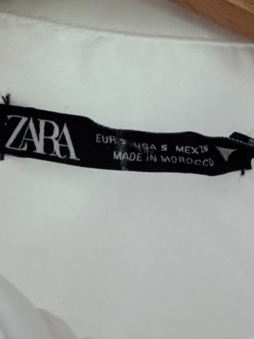Zara Cropped Button Down Shirt Small White Poplin It Girl Minimalist NWOT - Picture 10 of 12